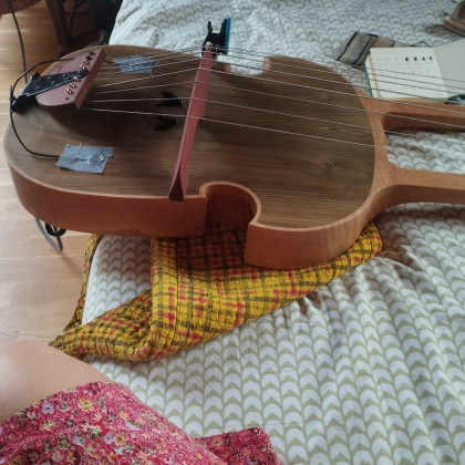 Seznam skladb za 30. 6. 2025, 14.00–18.00 (Enja Grabrijan)