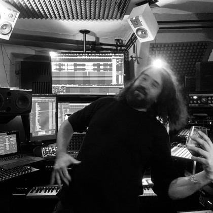 Andrej Kobal v svojem studiu