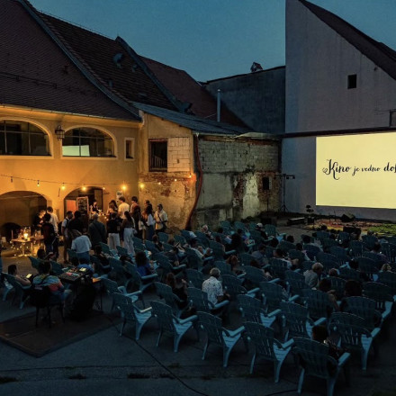 prizorišče festivala, dvorišče Mestnega kina Ptuj
