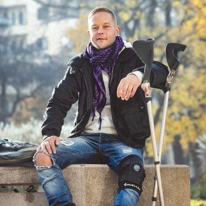 Klopca pod svobodnim soncem, Daleč od sanj: Gašper, jean nikolic, rok pibernik, radio študent