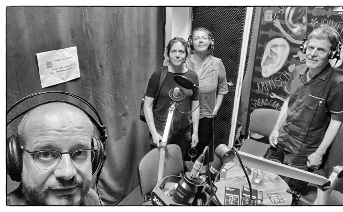 Recording Session at Radio Orange 94.0. f.l.t.r.: Karl Schönswetter, Barbara Huber, Barbara Kaiser, Stefan Nussbauer. Foto: Karl Schönswetter