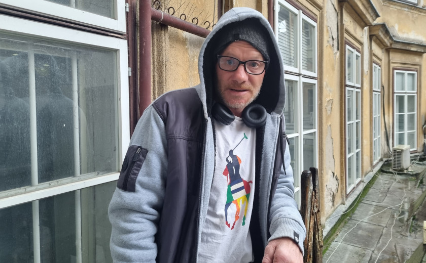 Klopca pod svobodnim soncem, Andrej, Non, je ne regrette rien by Rok Pibernik & Jean Nikolič