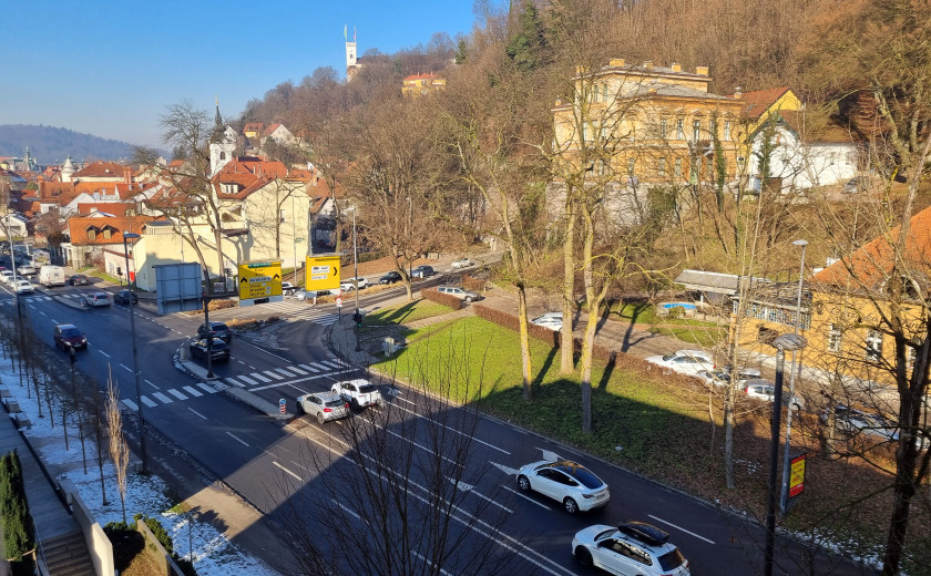 Klopca pod svobodnim soncem, Jean Nikolič & Rok Pibernik