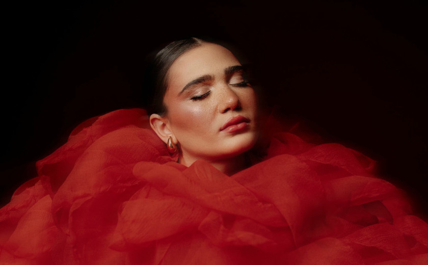 Dina Jashari: Rastenija bez koren