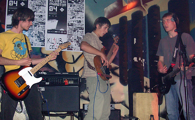 Skupina Sphericube na koncertu turneje Klubskega maratona 2004